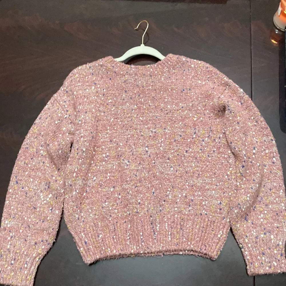Sweater - Picture 4 of 4